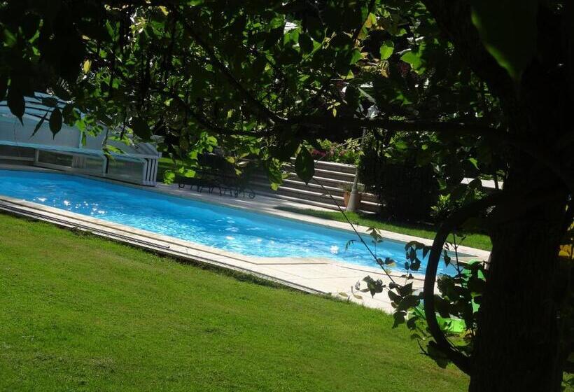 ベッドアンドブレックファースト Villa La Clef Des Champs