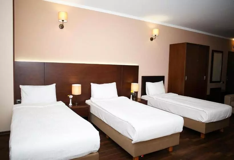 هتل Corner Inn