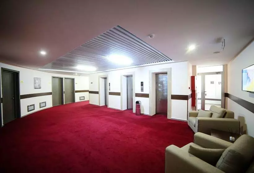 هتل Corner Inn