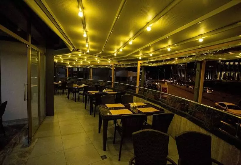 هتل Corner Inn