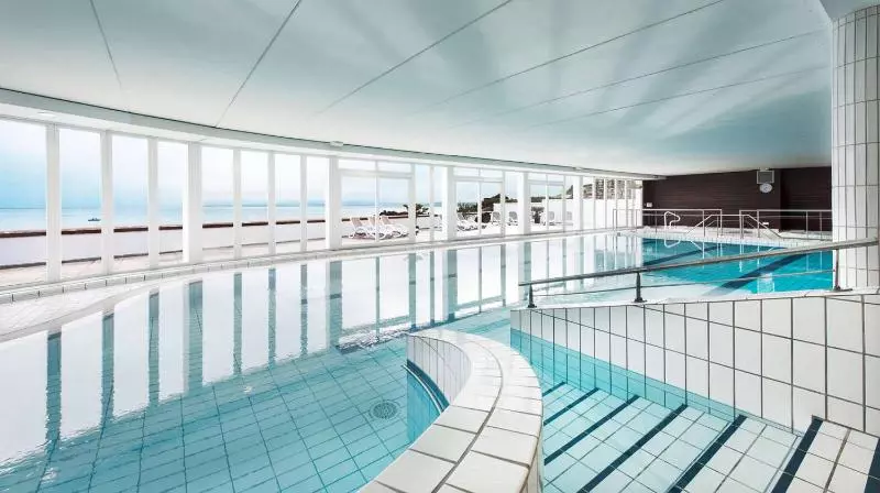 استراحتگاه Hôtel Valdys Thalasso & Spa   La Baie