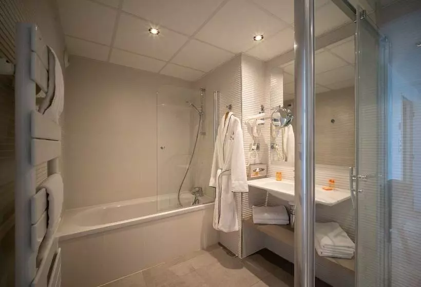 استراحتگاه Hôtel Valdys Thalasso & Spa   La Baie