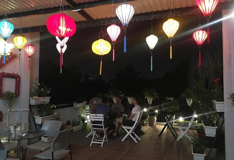 Travellers Nest Hostel