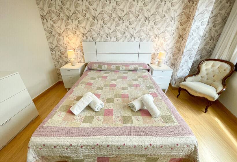 Apartamentos Portonovo 3000