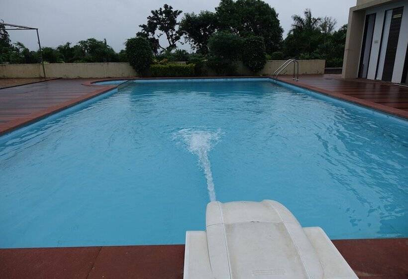 Hotel Chandan Van Club And Resort   Navsari