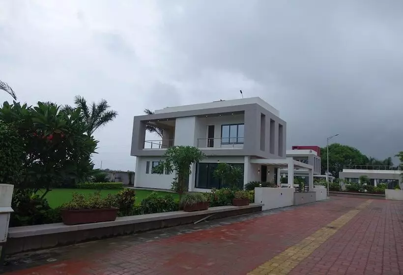 ホテル Chandan Van Club And Resort   Navsari