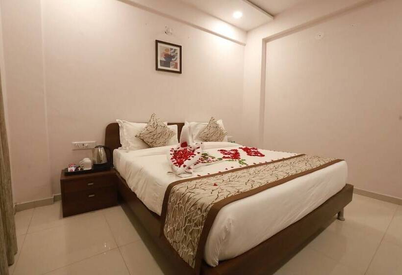 Hotel Chandan Van Club And Resort   Navsari