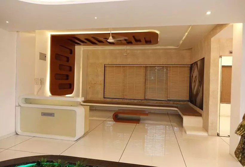 ホテル Chandan Van Club And Resort   Navsari