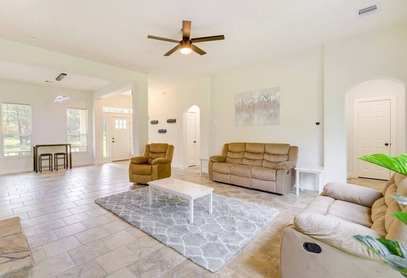 Airy Dayton Vacation Home W/ Deck + Private Yard!