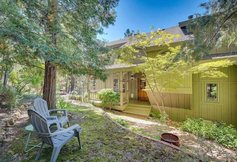 Meadow Vista Mountain Escape W/ River Views!