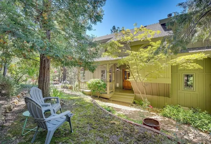 Meadow Vista Mountain Escape W/ River Views!