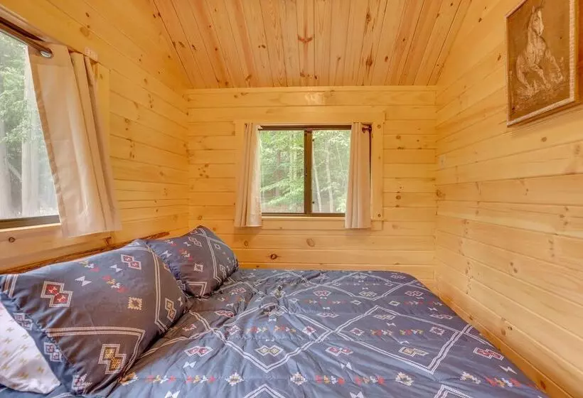 Middlebury Center Retreat, Stunning Mountain Views