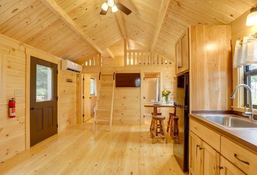 Middlebury Center Retreat, Stunning Mountain Views