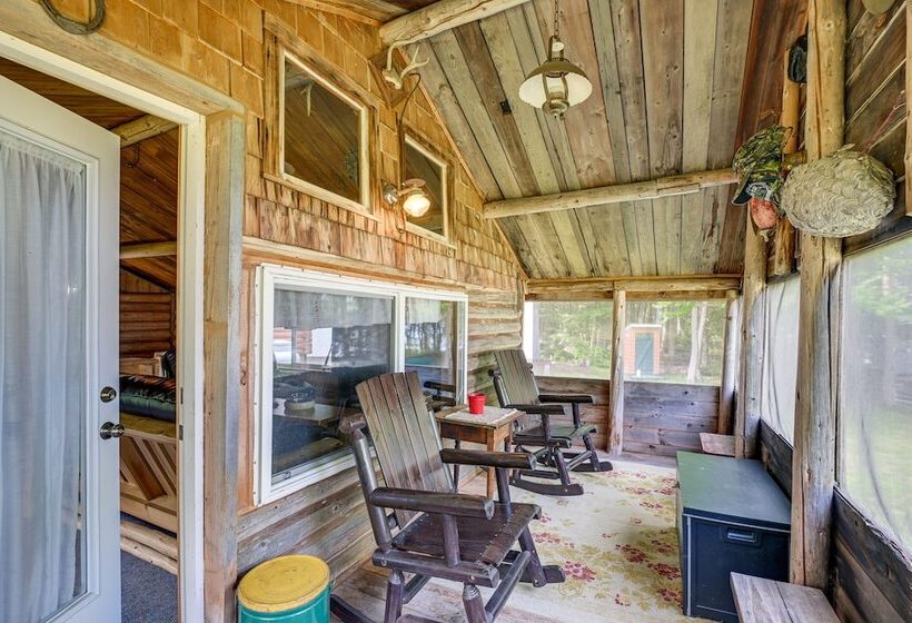 Peaceful Lakefront Cabin Getaway: Dock, Fire Pit!