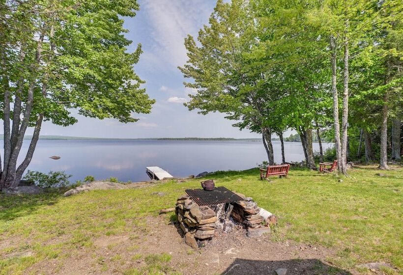 Peaceful Lakefront Cabin Getaway: Dock, Fire Pit!