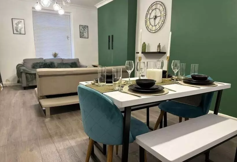 レジデンス Beautiful 2 Bed House In Bridgend
