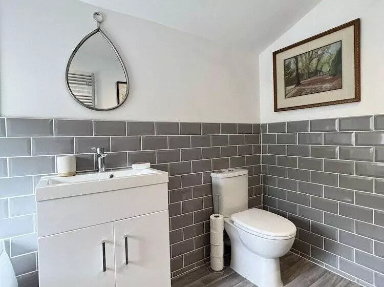 Residenssi Remarkable 2 Bed House In Rochester