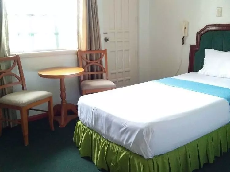 ベッドアンドブレックファースト Zen Rooms Mijo Tagaytay