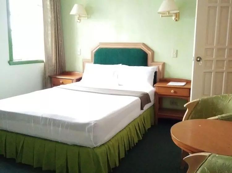 ベッドアンドブレックファースト Zen Rooms Mijo Tagaytay