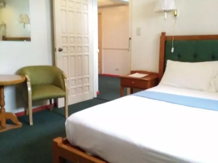 ベッドアンドブレックファースト Zen Rooms Mijo Tagaytay