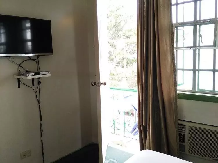 ベッドアンドブレックファースト Zen Rooms Mijo Tagaytay