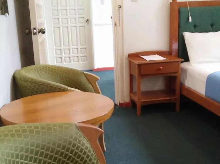 ベッドアンドブレックファースト Zen Rooms Mijo Tagaytay