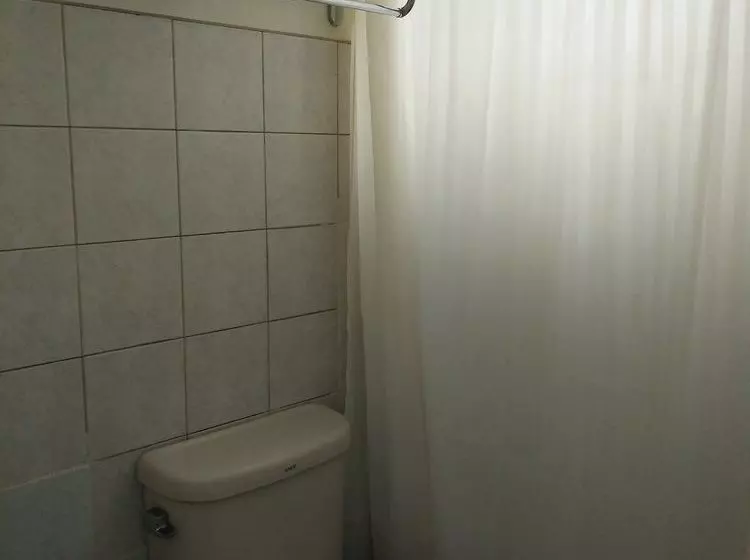 ベッドアンドブレックファースト Zen Rooms Mijo Tagaytay