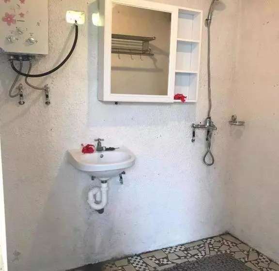 تختخواب و صبحانه Room With A View & Apartment Style