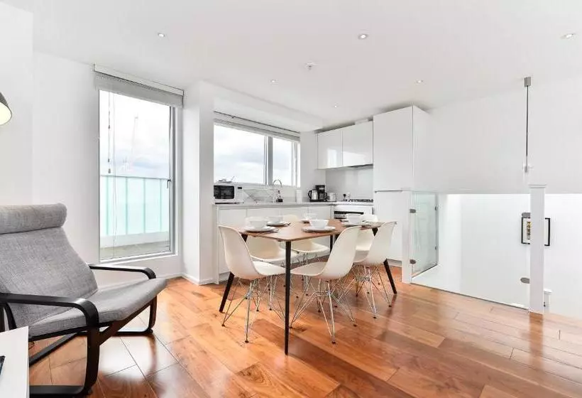 London Bridge City Apartments