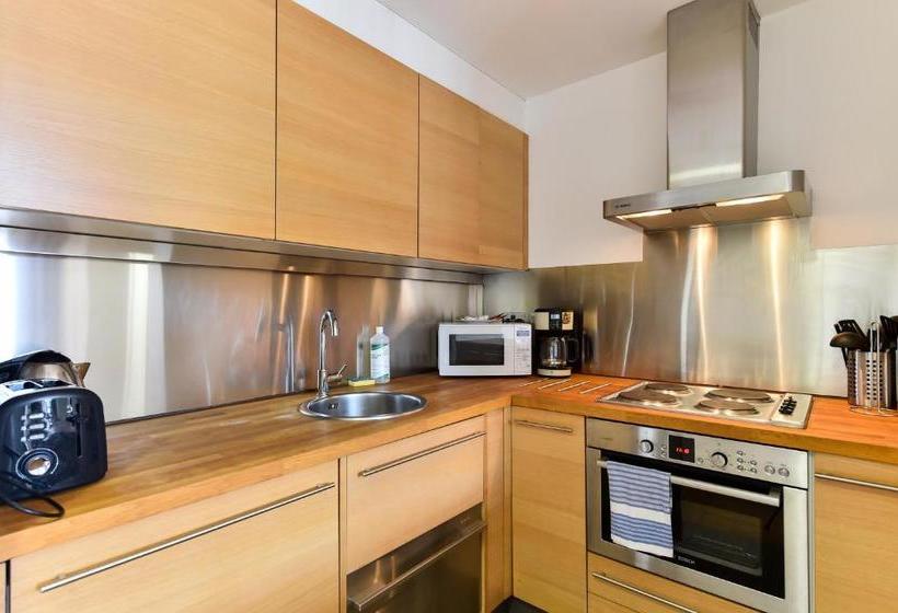 London Bridge City Apartments