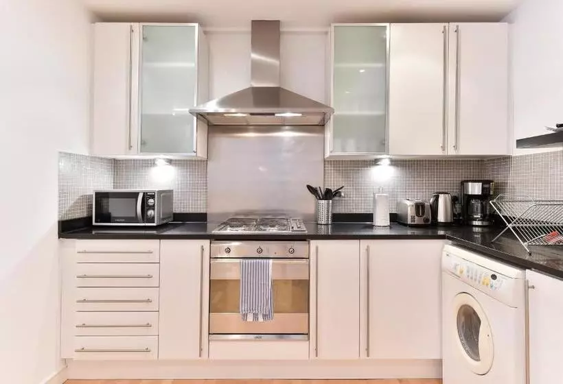 London Bridge City Apartments