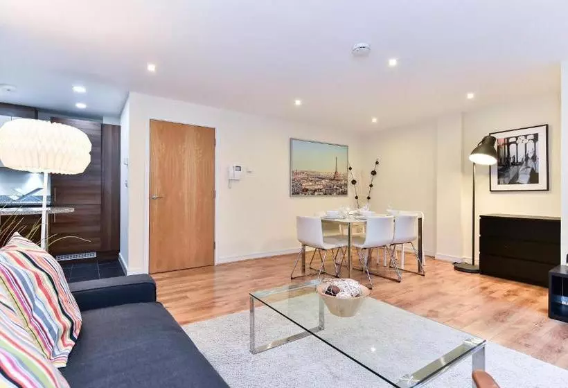 London Bridge City Apartments