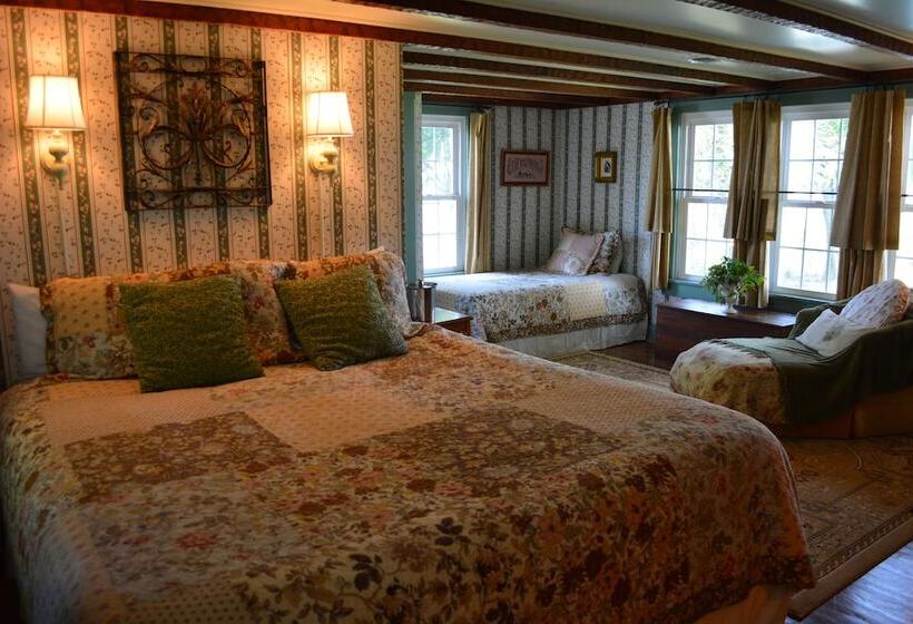 酒店 Black Walnut Point Inn