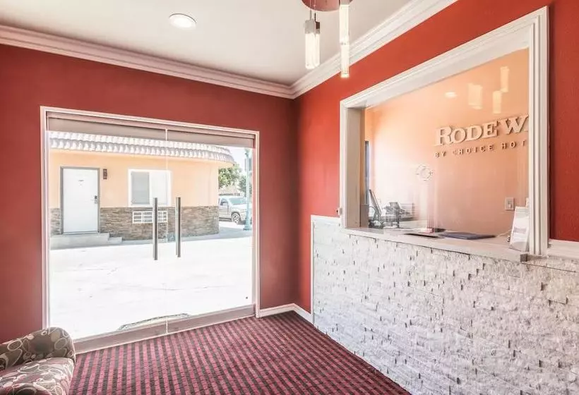 Hotelli El Dorado Inn