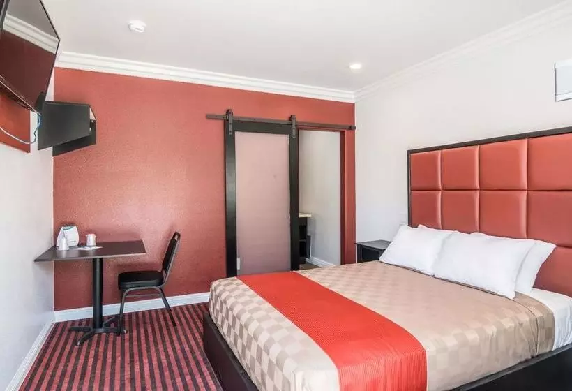 Hotelli El Dorado Inn