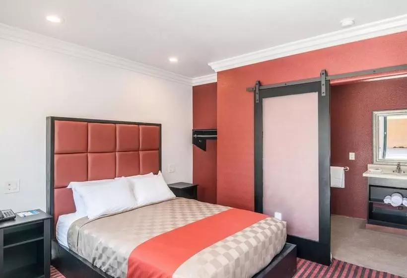 Hotelli El Dorado Inn