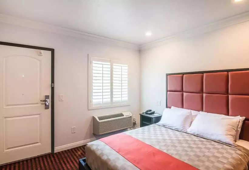 Hotelli El Dorado Inn