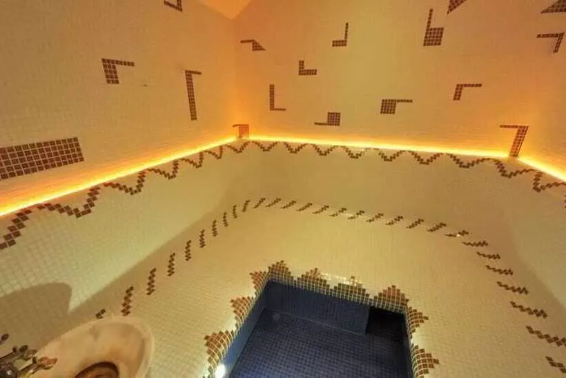 هتل Villa Four Rooms