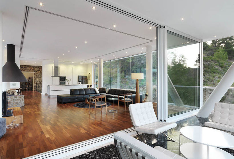 Lioness  Fountain Villa