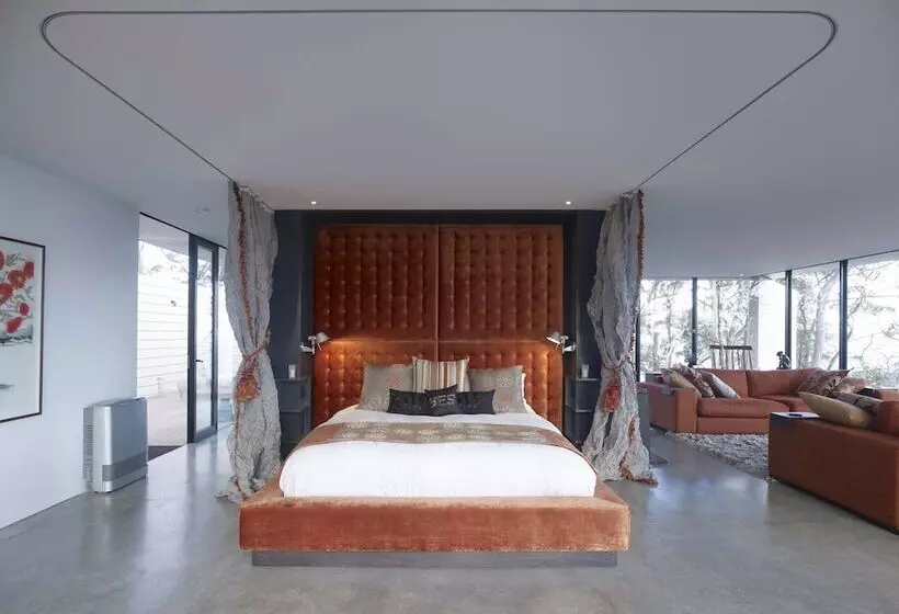 Rocky Hills Retreat