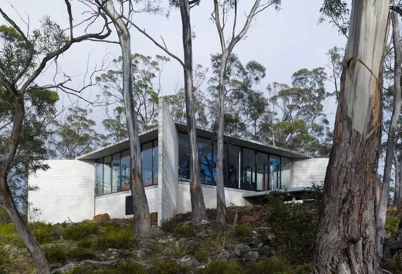 Rocky Hills Retreat