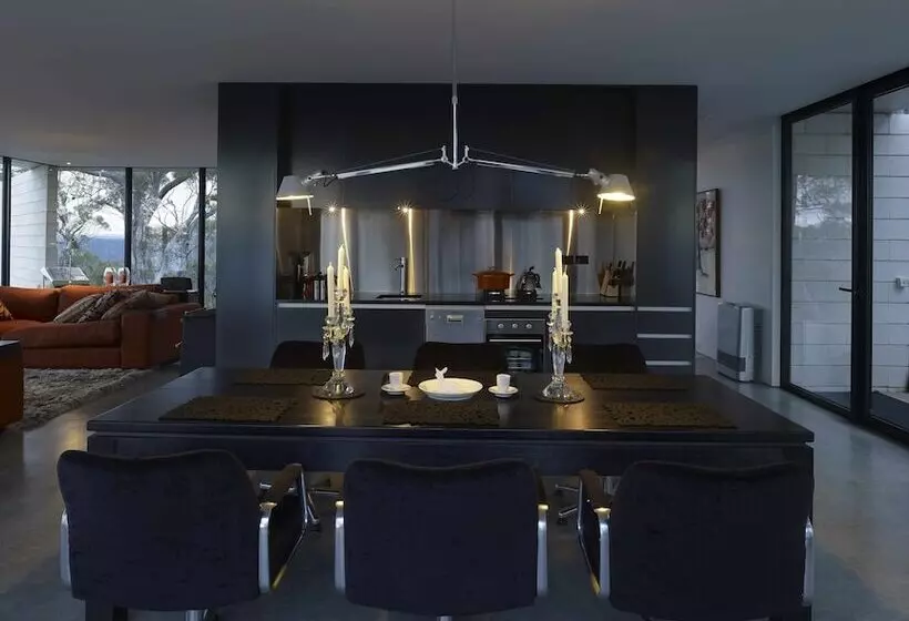 Rocky Hills Retreat