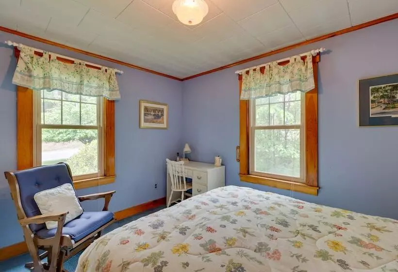 Cape House In Farmington W/ Shared Outdoor Pool!