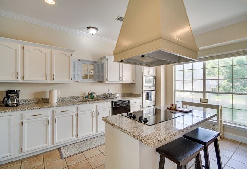 Charming Diamondhead Home W/ Private Yard!