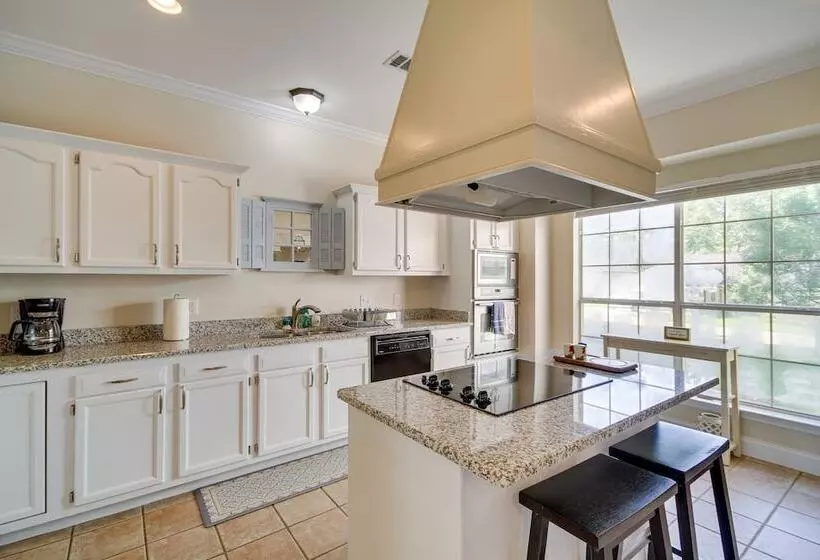 Charming Diamondhead Home W/ Private Yard!