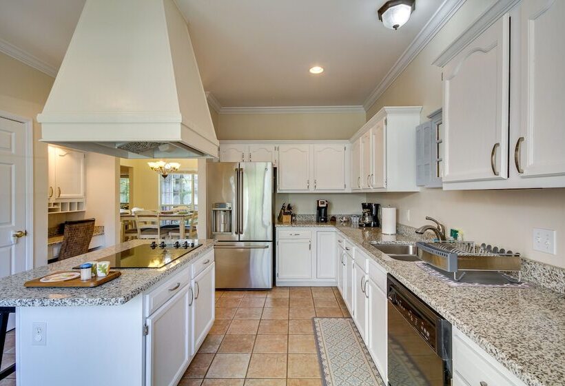 Charming Diamondhead Home W/ Private Yard!