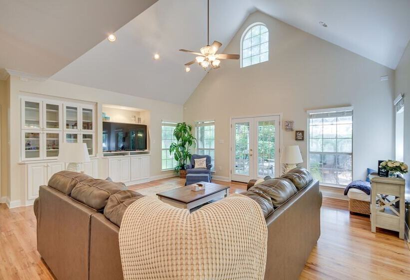 Charming Diamondhead Home W/ Private Yard!