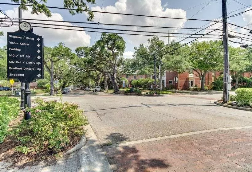 Charming Dtwn Retreat: 1 Mi To Ocean Springs Beach