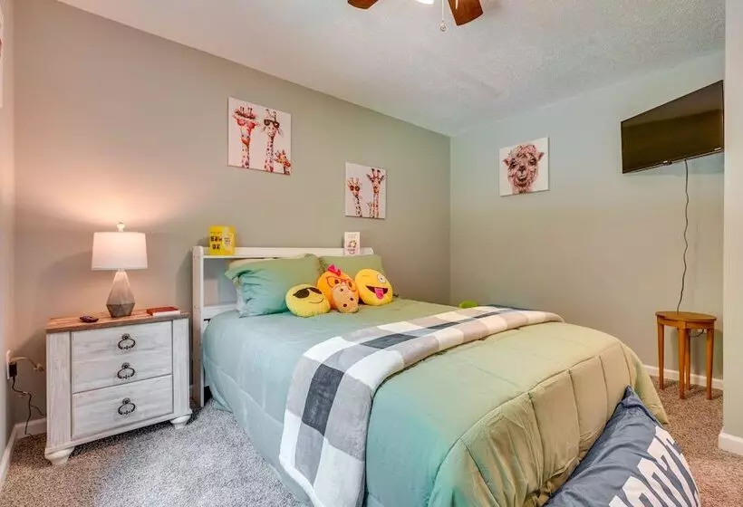 Outdoor Entertainment Areas: Family Ohio Getaway