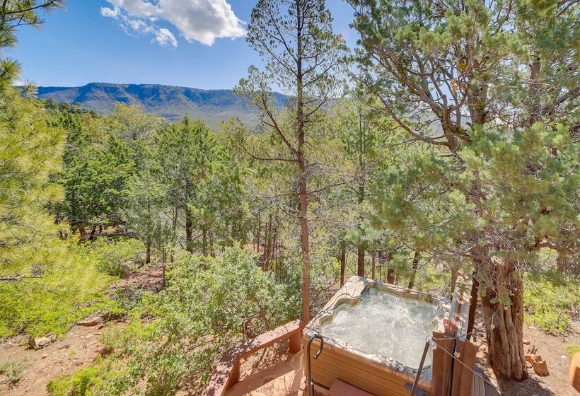 Hot Tub, Fire Pit & Deck: Chic Arizona Retreat